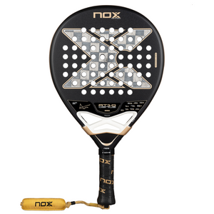 Pala de Padel Nox AT10 Genius 18K Alum + Tarro de pelotas +Overgrip + Protector
