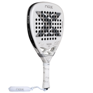 Pala de Padel Nox AT10 Genius Attack 12K Alum XTREM + Tarro de pelotas +Overgrip + Protector