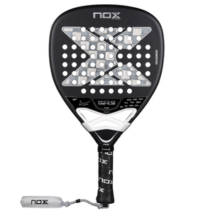 Pala de Padel Nox AT10 Genius Attack 18K Alum + Tarro de pelotas +Overgrip + Protector
