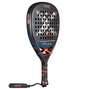 Pala de Padel At10 Genius Attack 18K Alum by Agustin Tapia 2025 + Tarro de pelotas +Overgrip + Protector - Sur SportsPalas
