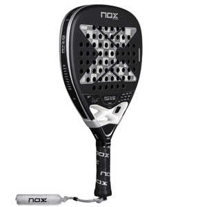 Pala de Padel Nox AT10 Genius Attack 18K Alum 2026 + Tarro de pelotas +Overgrip + Protector - Sur SportsPalas