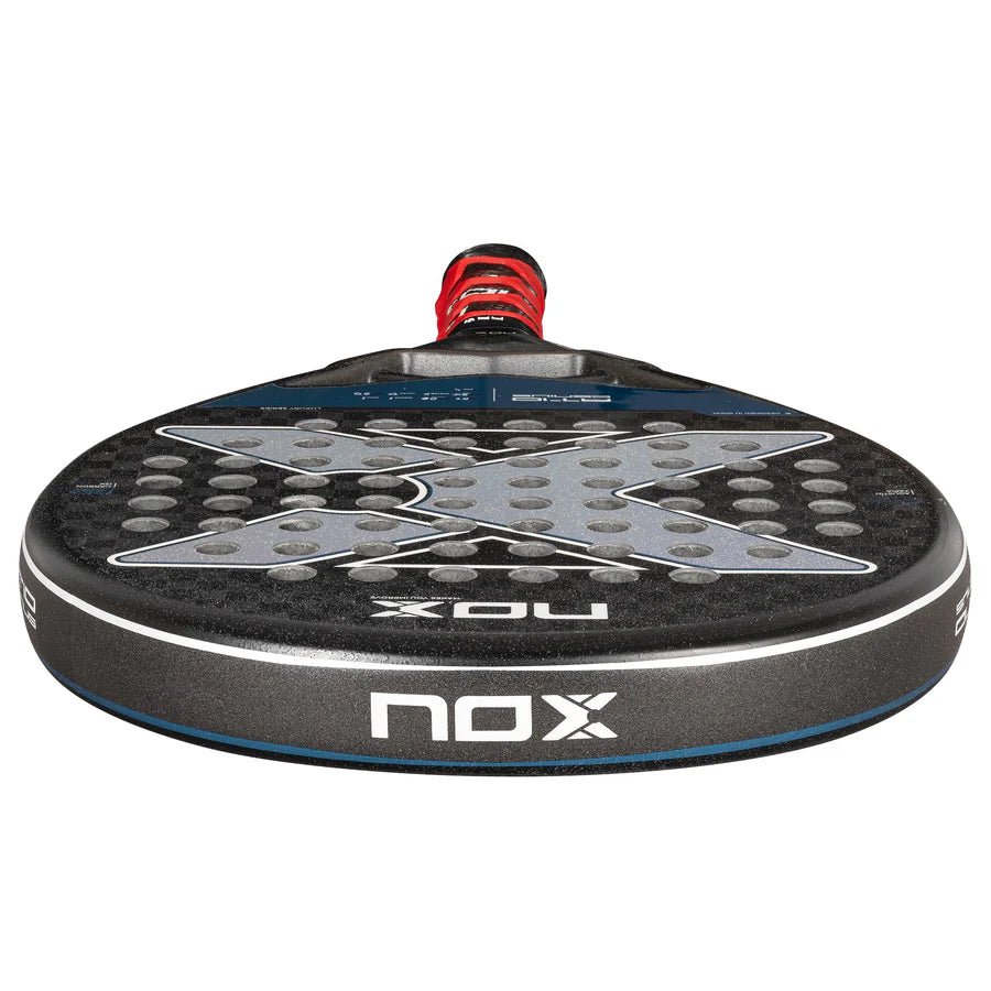 Pala Padel Nox AT10 Genius 12K By Agustin Tapia (360 - 375gr) 2024 Tarro de Pelotas+Overgrip+Funda - Sur SportsPalas