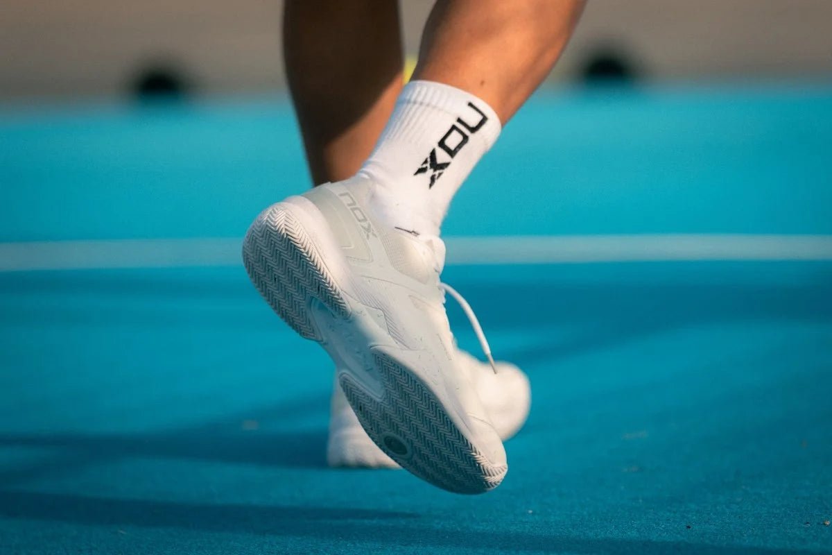 Zapatilla Nox AT10 Pro White/Grey - Sur SportsVestuario